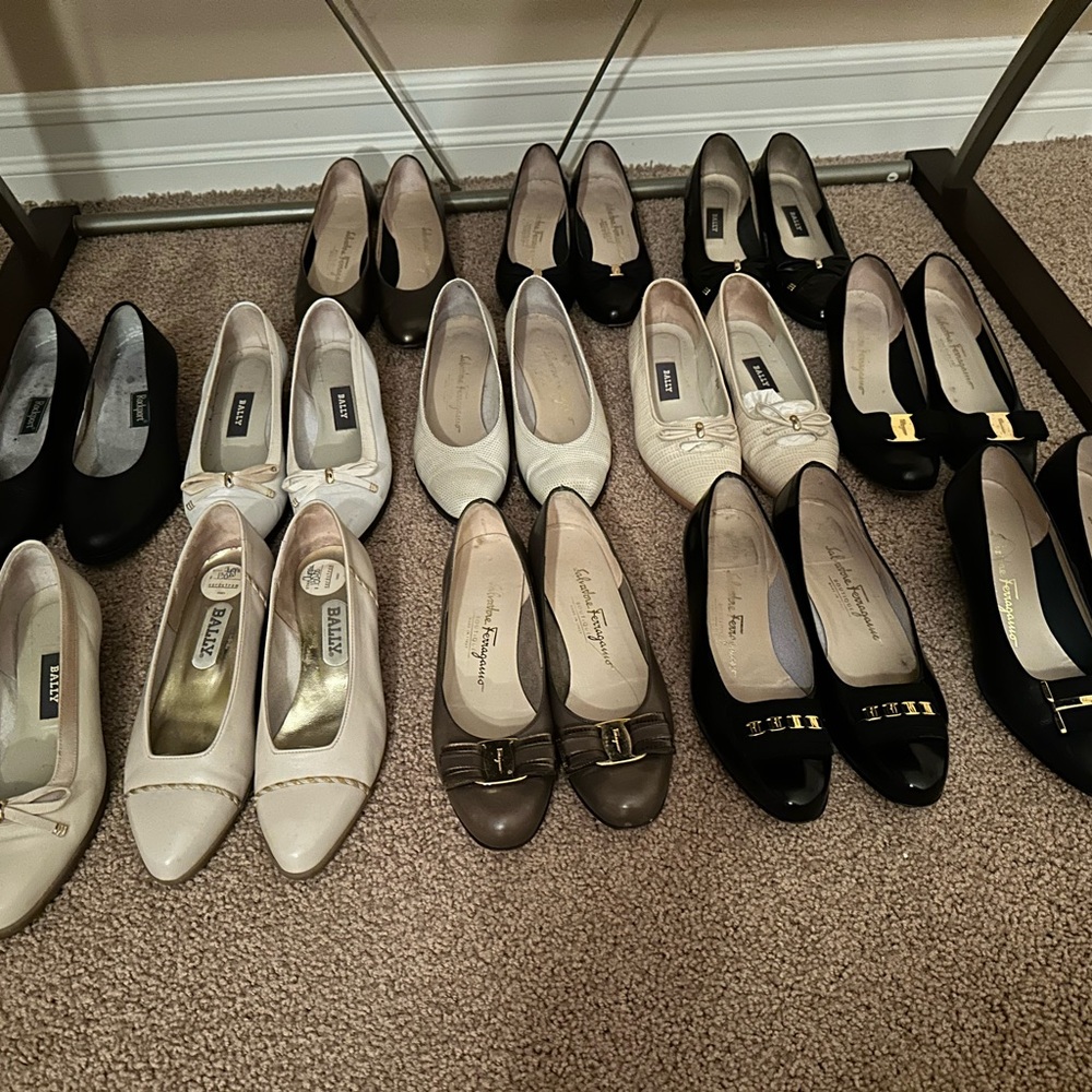 Brand name shoes, size 6.